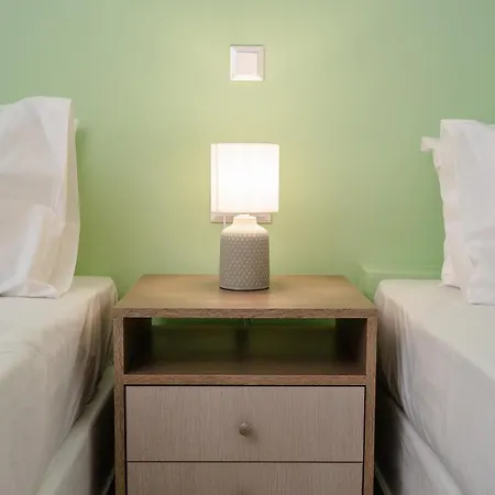 Evripus Hotell